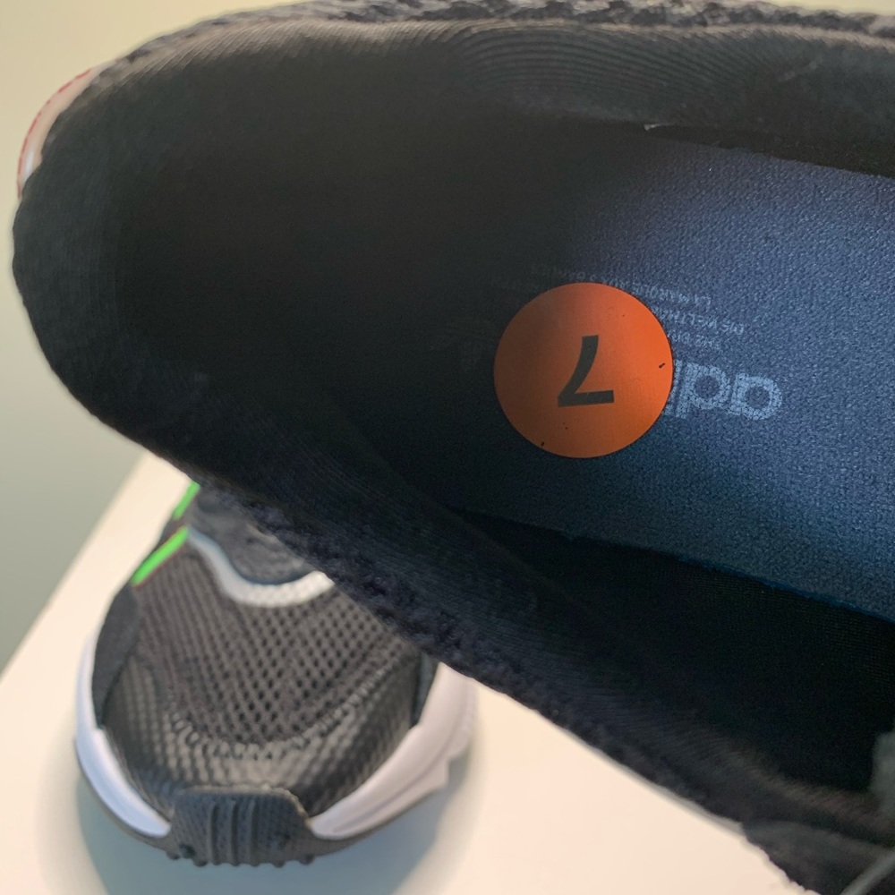 Adidas ozweego - Picture 9 of 13